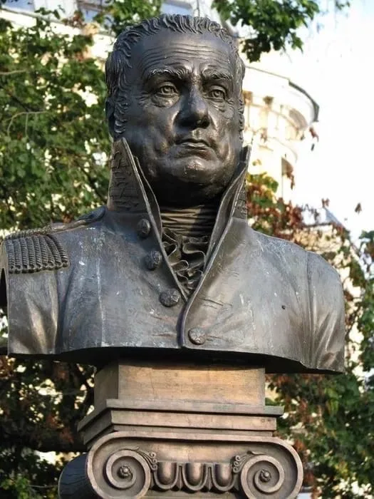 В Санкт-Пе­тер­бурге ус­та­нов­лен па­мят­ник-бюст Ква­рен­ги