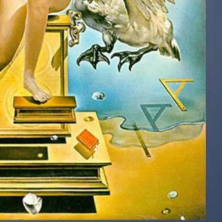 Пред­мет в фор­ме бук­вы "А"