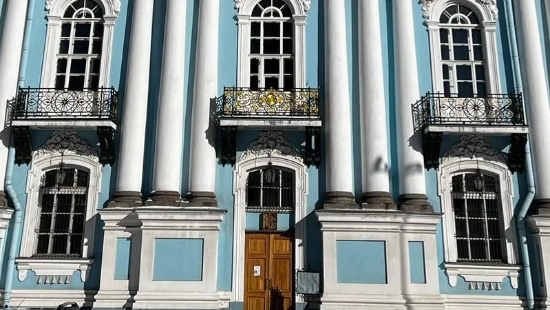 Ко­ваные ре­шет­ки бал­ко­нов