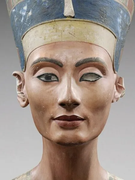 По­рази­тель­ная сим­метрия