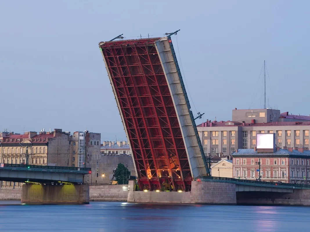 В ро­мане Чер­ны­шес­ко­го "Что де­лать?"