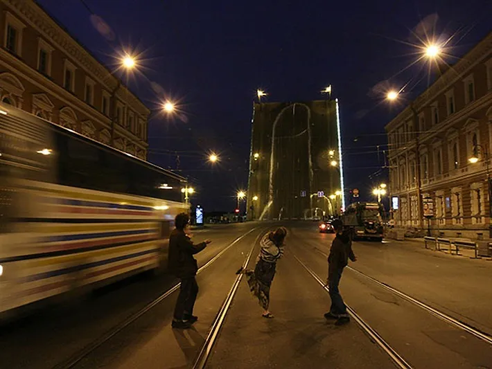 Ак­ция арт-груп­пы "Вой­на"