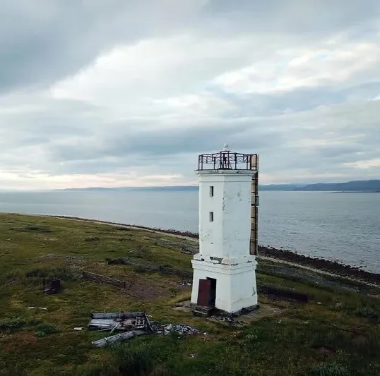 Киль­дин Вос­точный ма­як