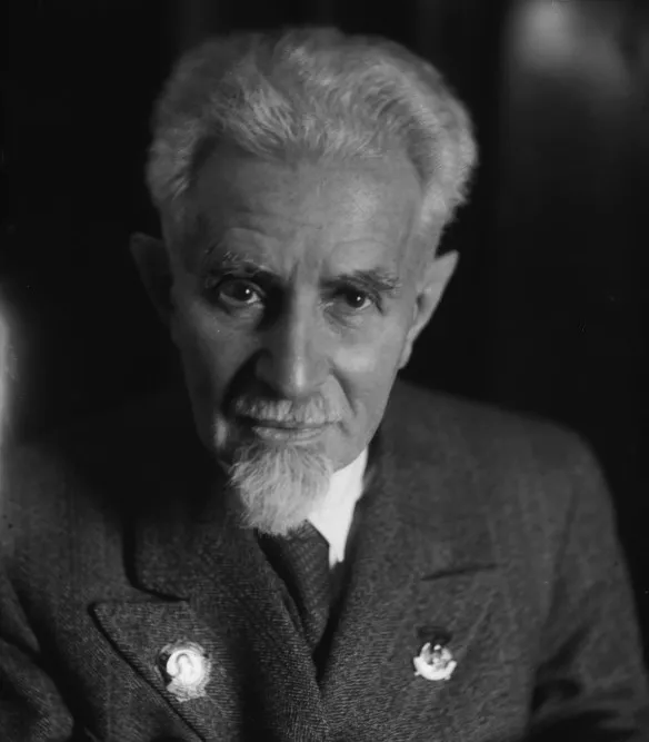 Ми­ха­ил И­оси­фович Авер­бах