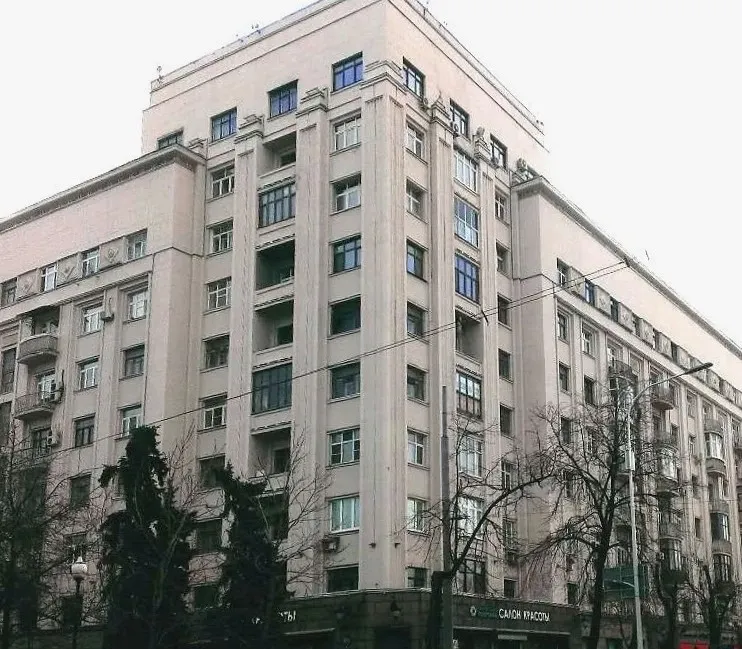 Уг­ло­вая баш­ня как до­минан­та