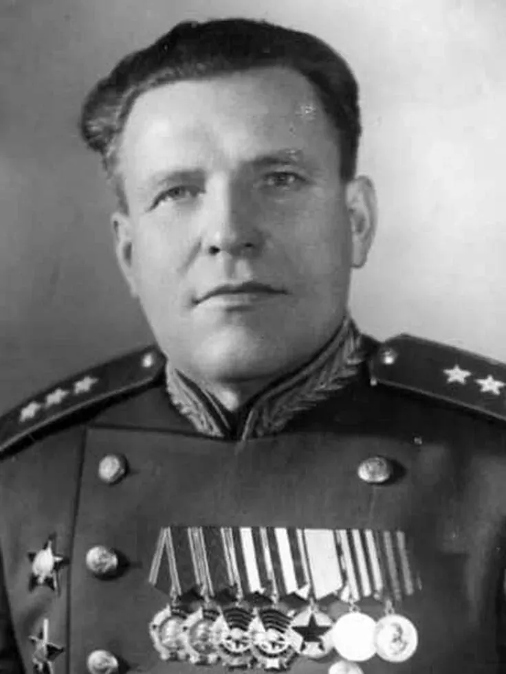 Ар­темь­ев Па­вел Ар­темь­евич