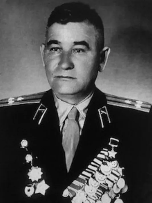 Ти­мощен­ко Алек­сандр Гри­горь­евич