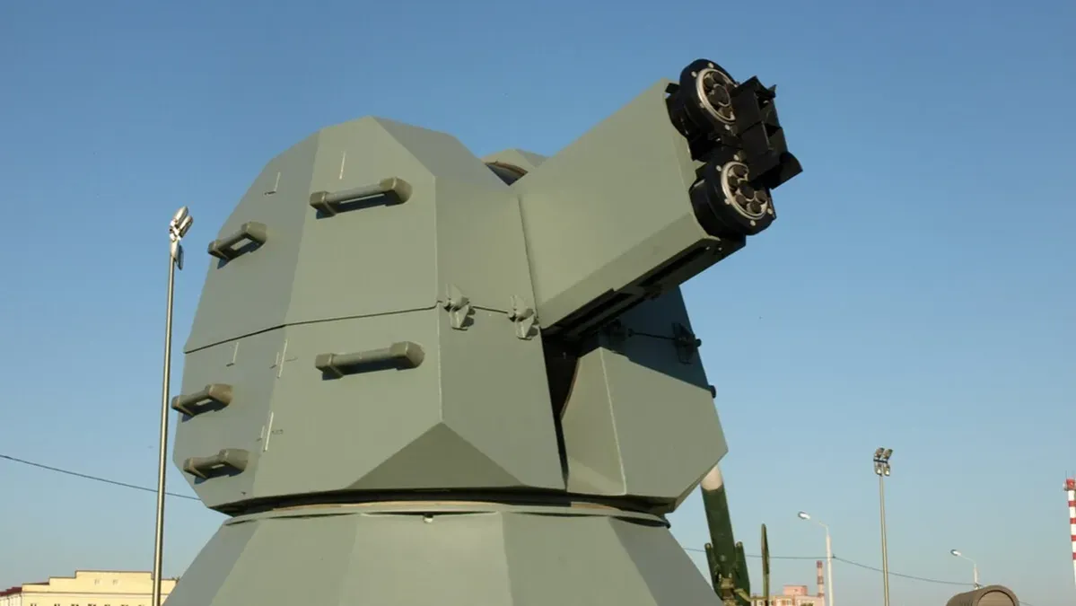 Кор­мо­вая ар­тилле­рий­ская ус­та­нов­ка АК-630М