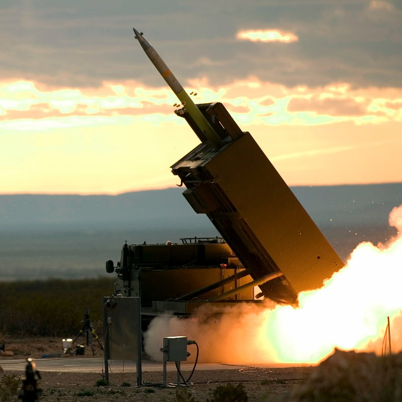 Gmlrs ракета. Дальнобойные ракеты HIMARS. Хацмарс GMLRS. GMLRS м30.