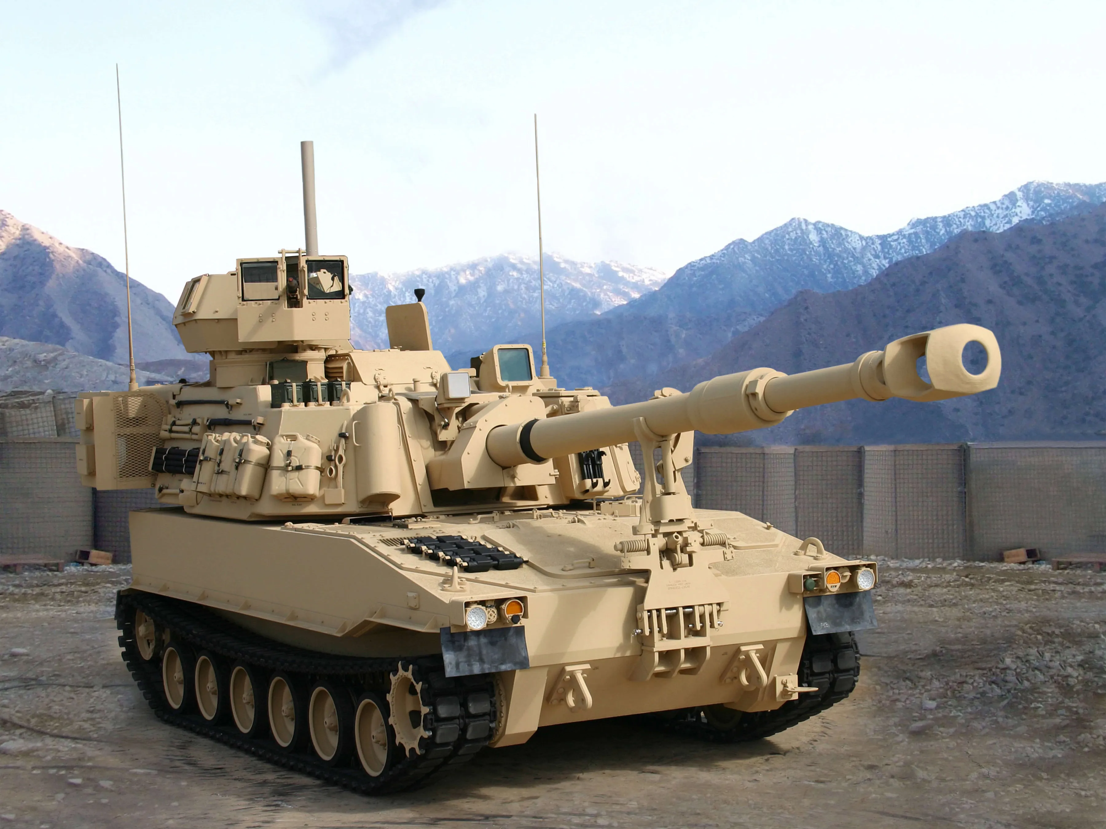 M109A6 Paladin