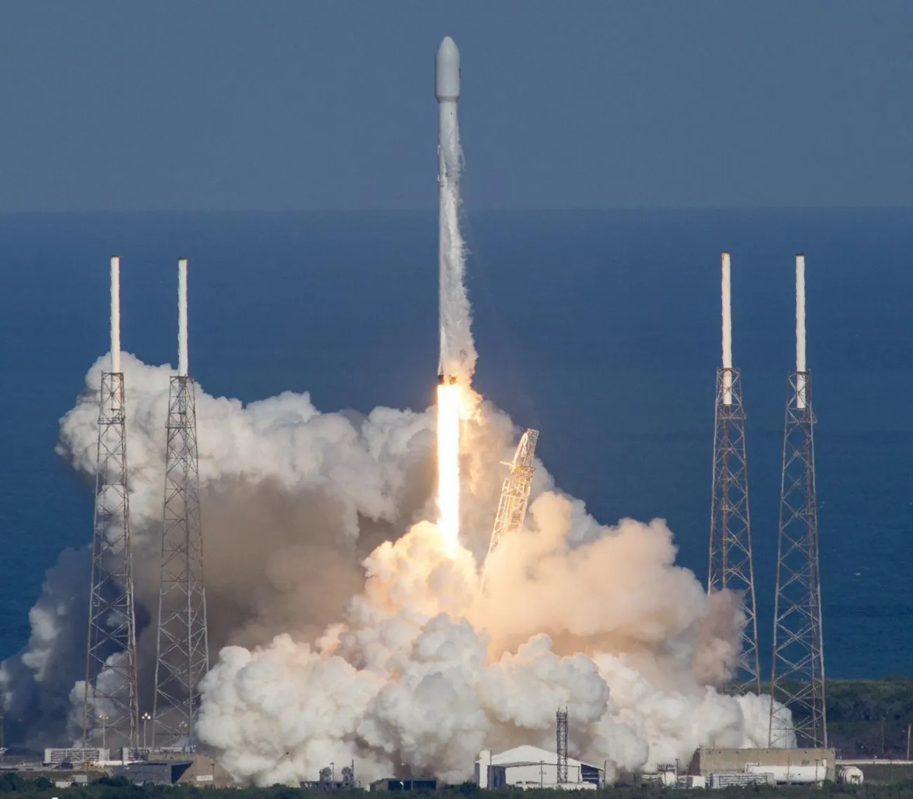 Falcon 9 Full Thrust