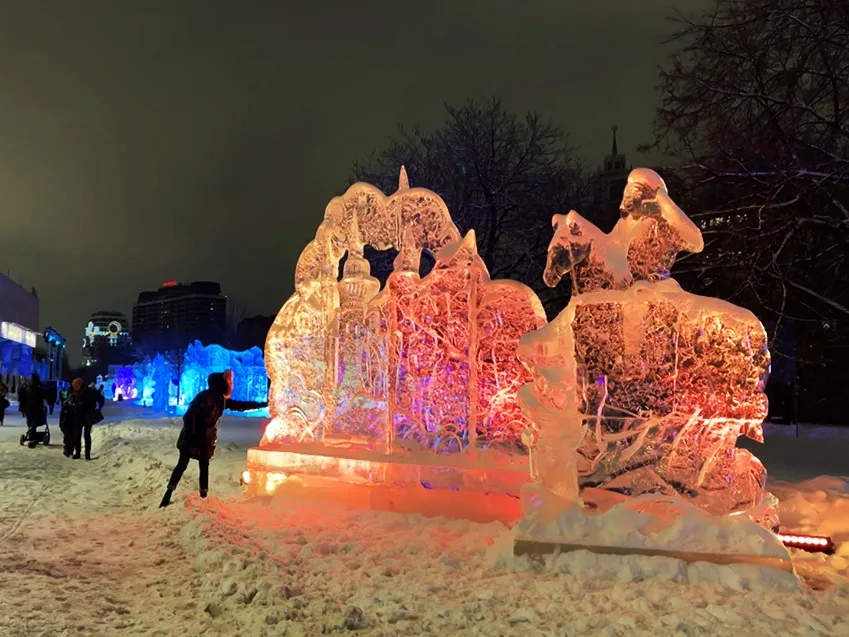 Ле­дяные фи­гуры в Му­зе­оне